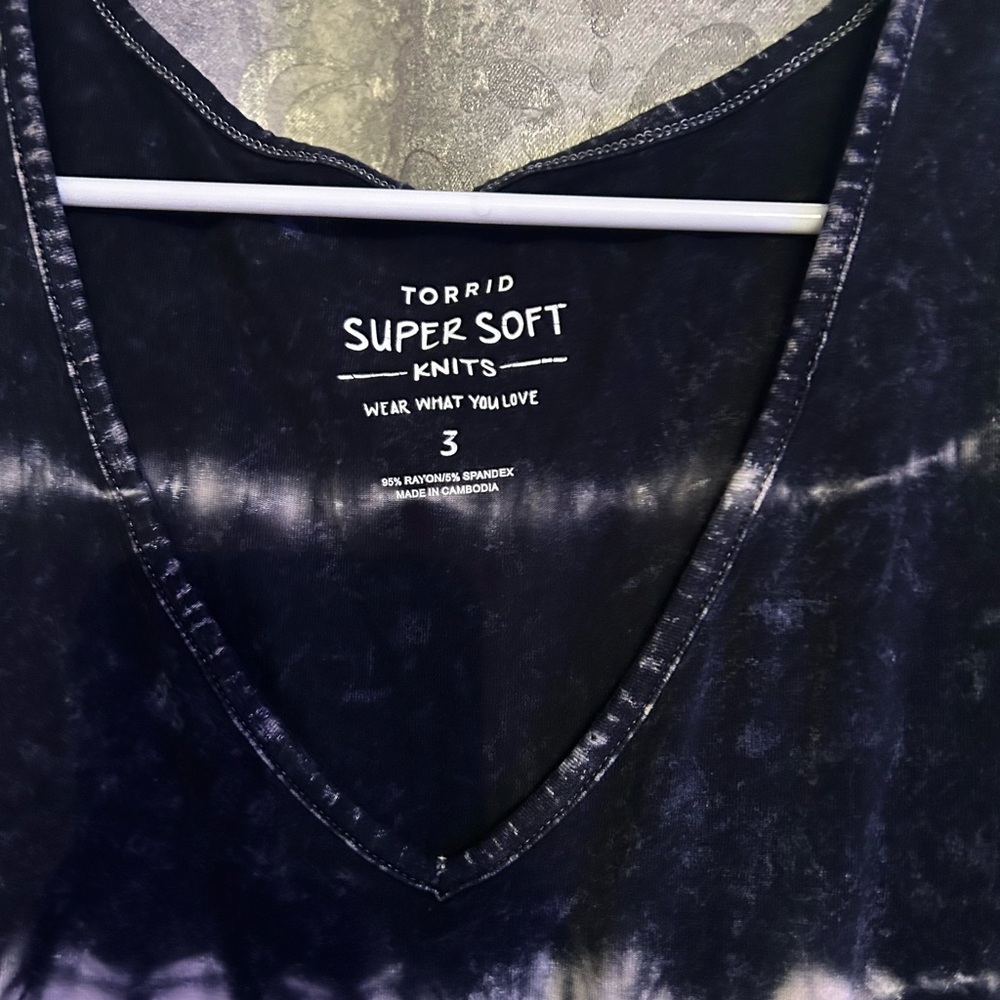 Torrid Super Soft Knits V-Neck Tie-Dye Top